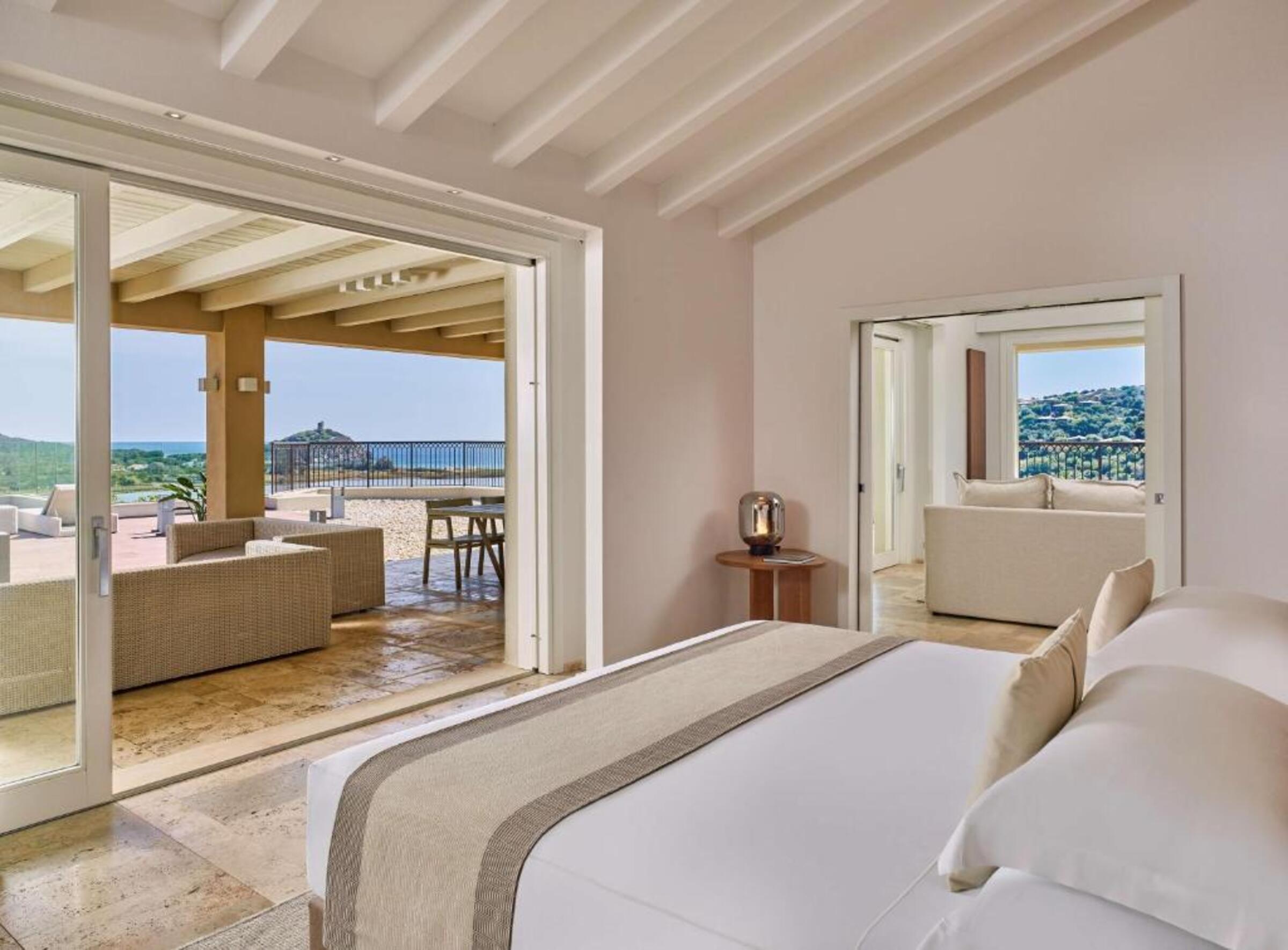 Zeezicht vanaf het balkon — Hotel Village