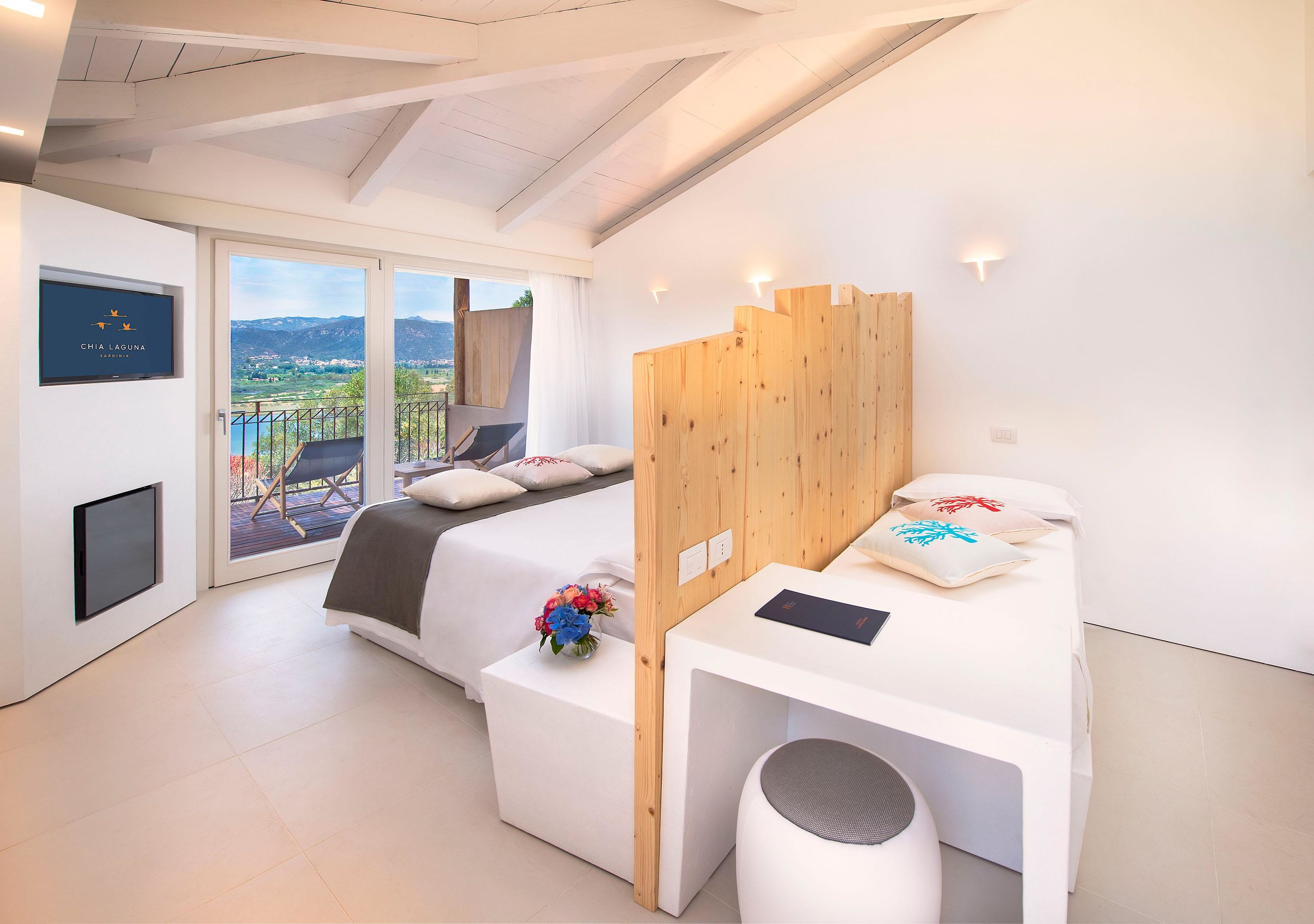Baia Di Chia Resort Sardinia, Curio Collection by Hilton foto 6