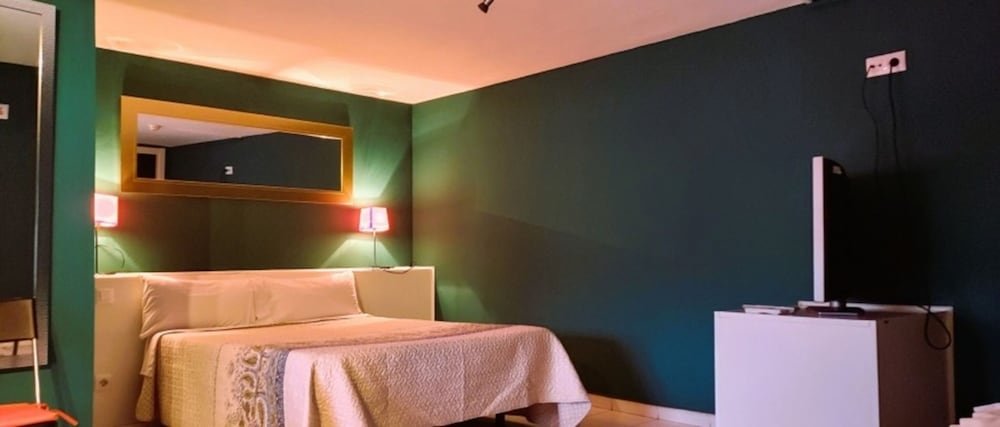 Aravaca Garden image 1