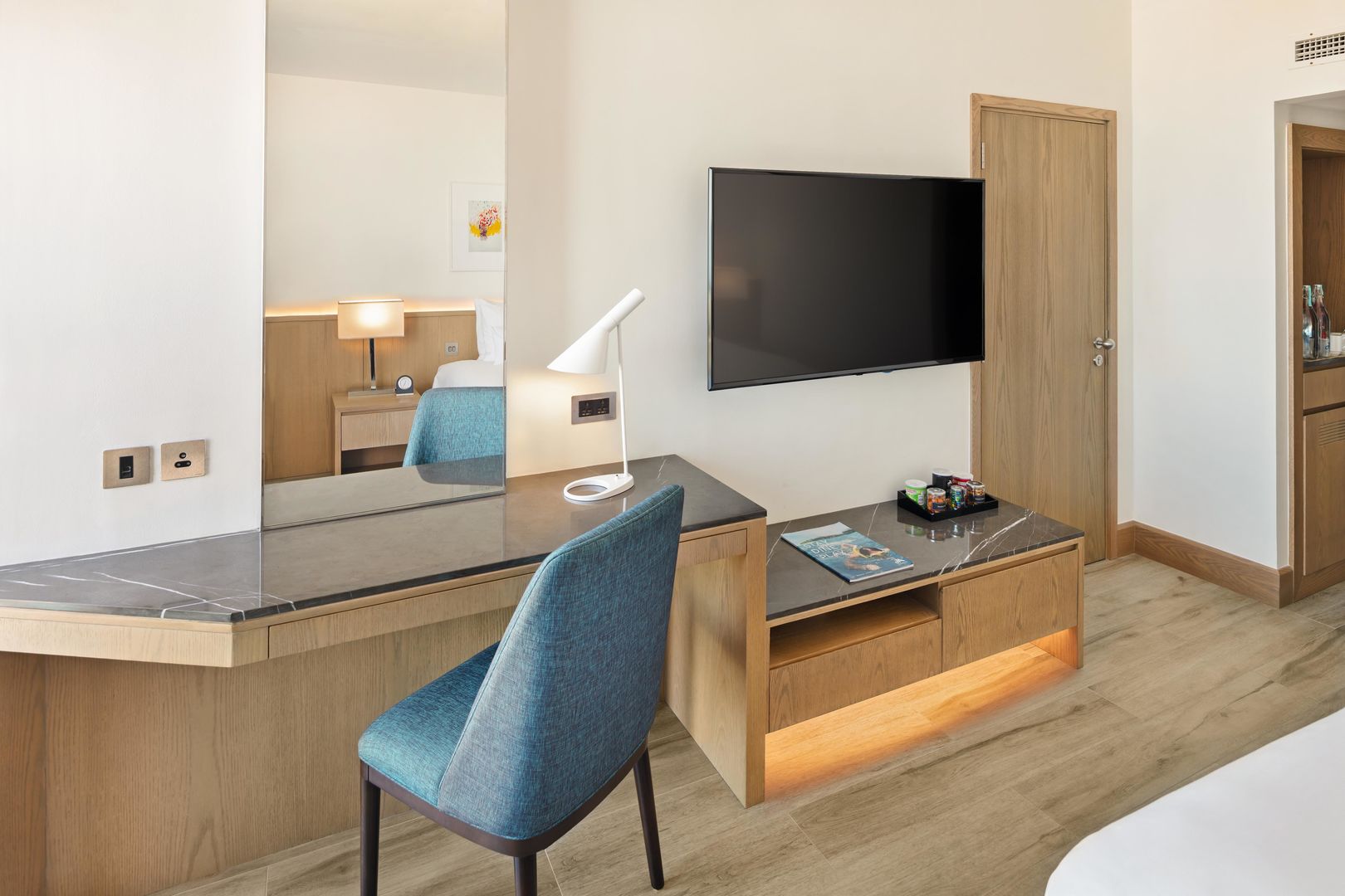 JA Beach Hotel image 2