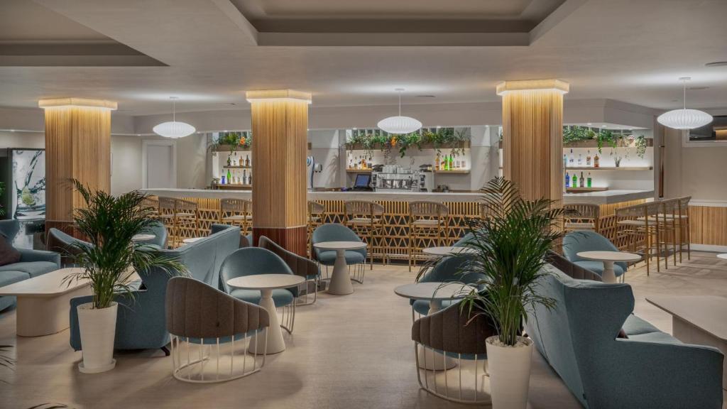 MedPlaya Hotel Alba Beach image 2