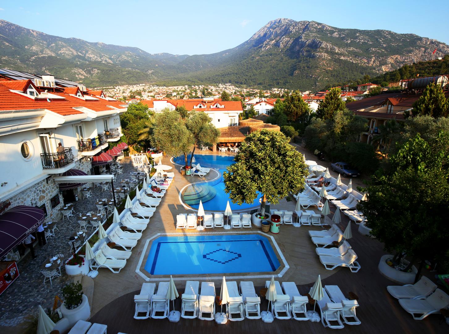 The Pinehill Hotel & Suites foto 17