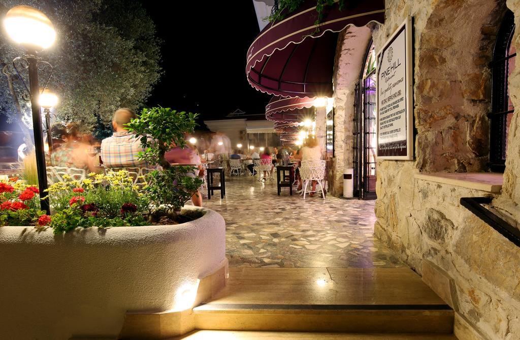 The Pinehill Hotel & Suites image 2