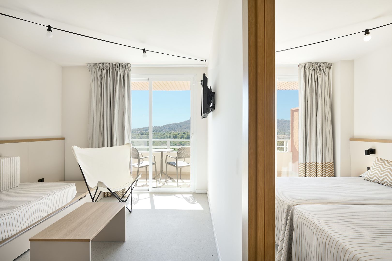 tent Calvia Beach image 1