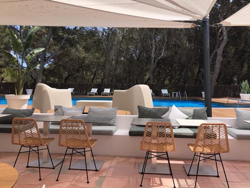 Apartamentos Es Pujols image 0