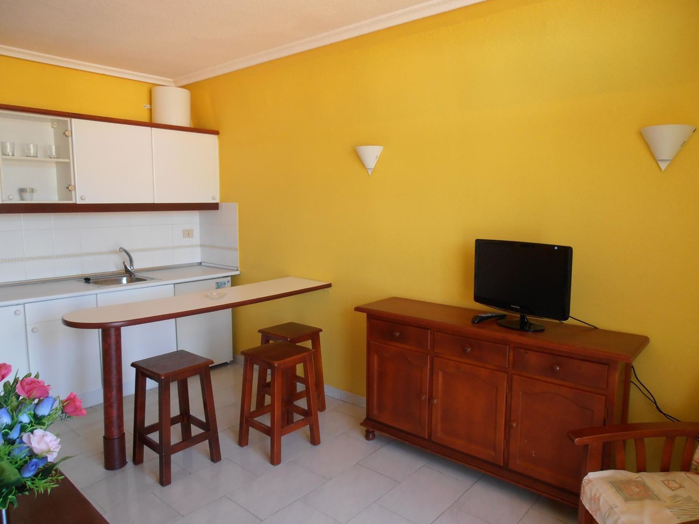 Apartamentos La Pirámide foto 9