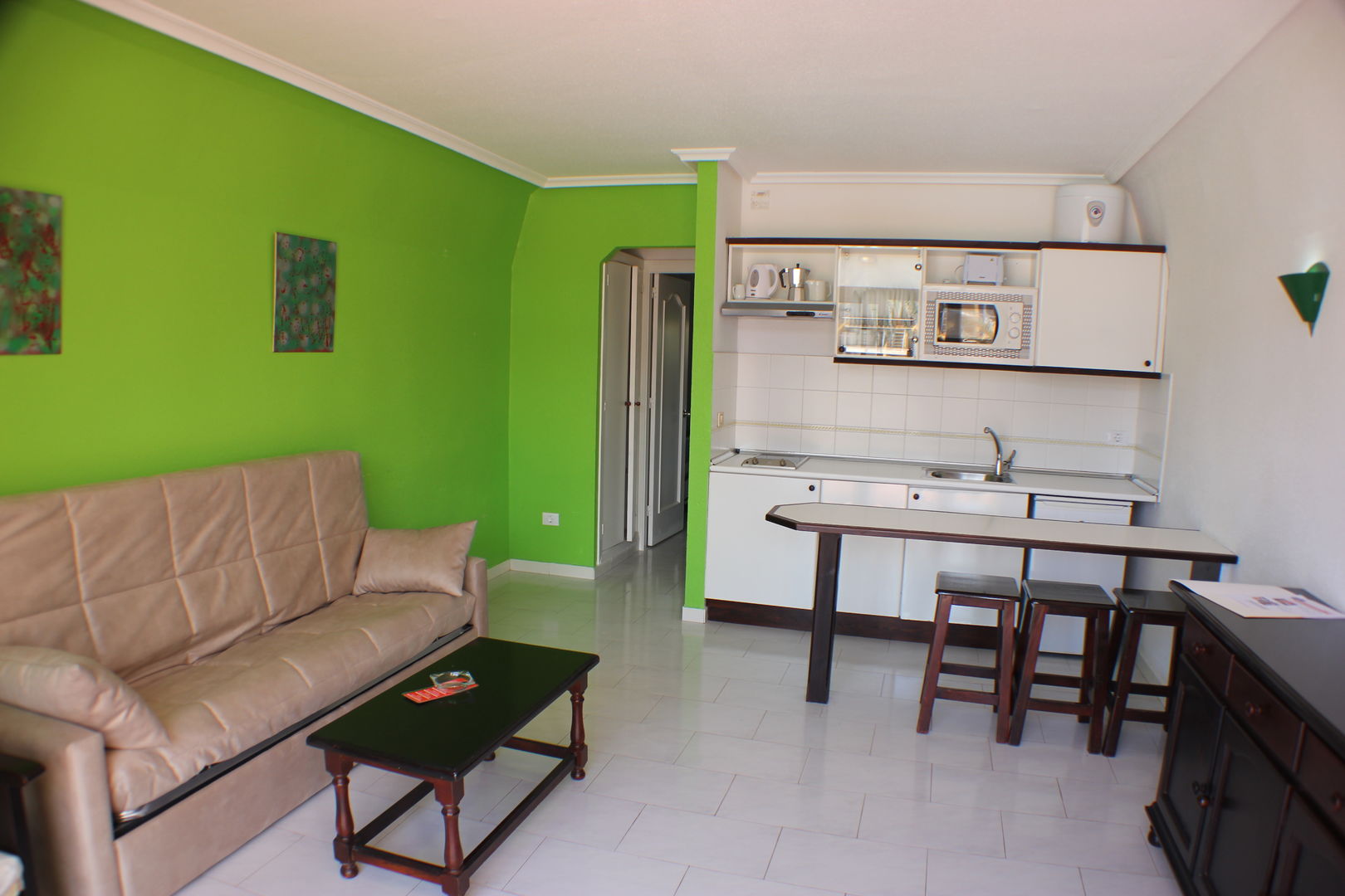 Apartamentos La Pirámide image 3