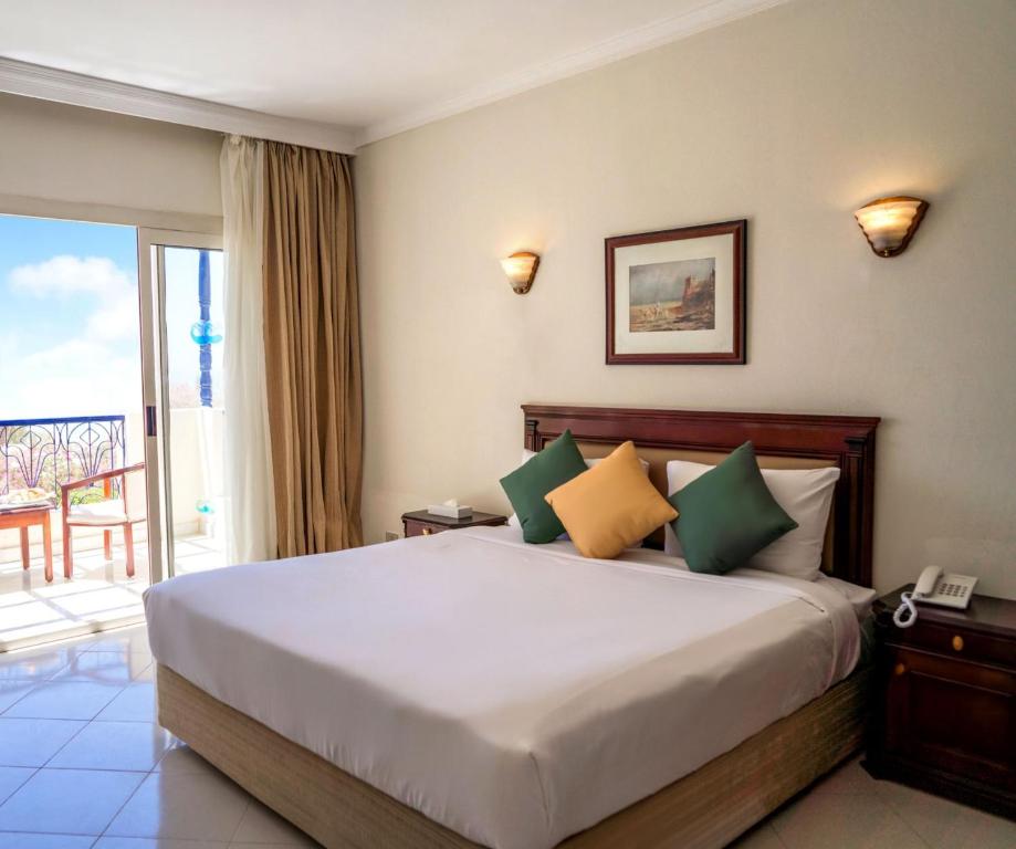 Grand Oasis Resort image 0