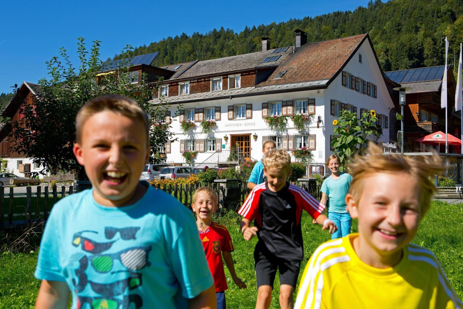 Sonne Bezau – Familotel Bregenzerwald foto 31