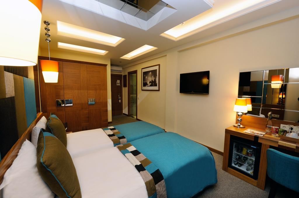 Collage Pera Hotel foto 17