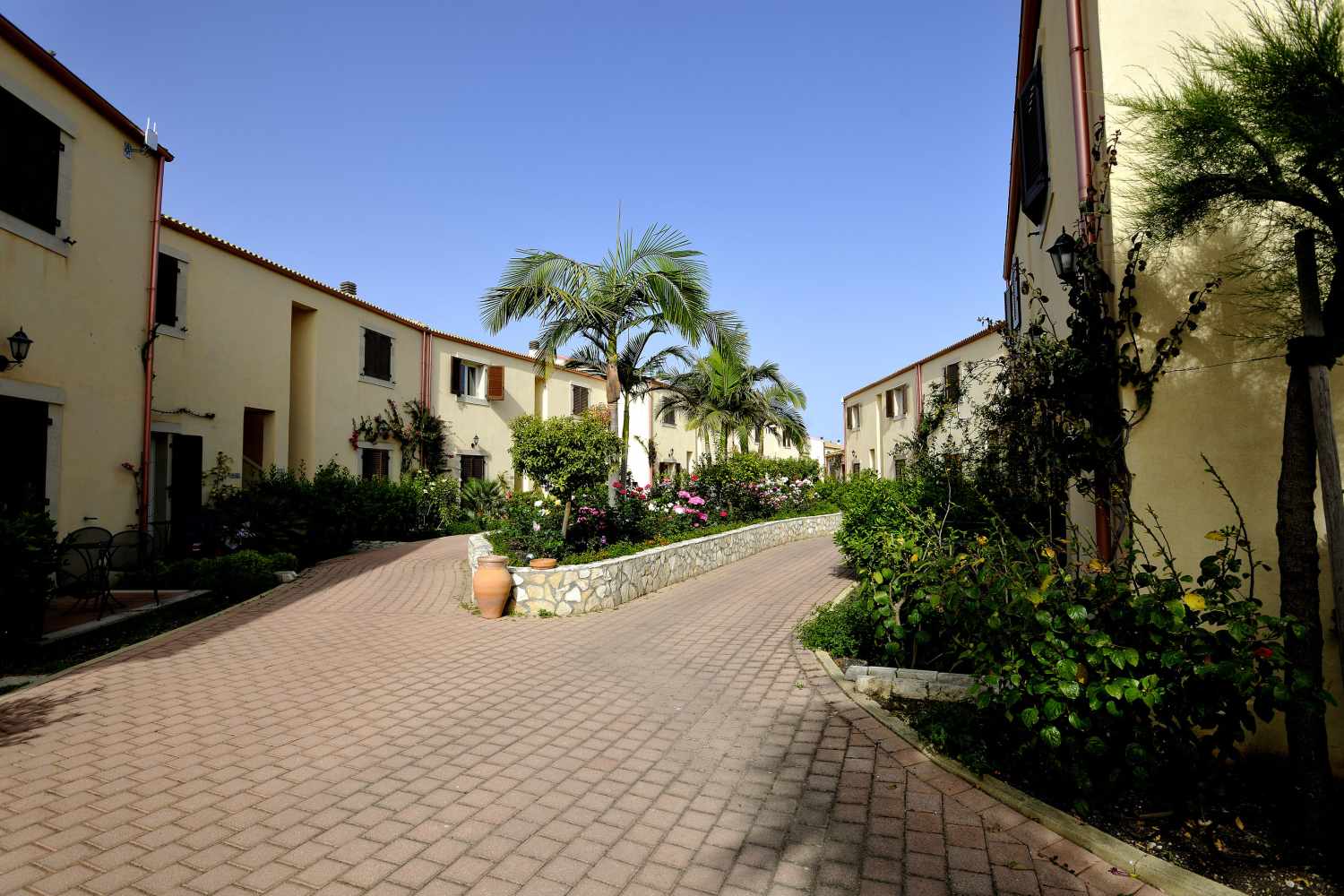 Sikania Eco Resort image 1
