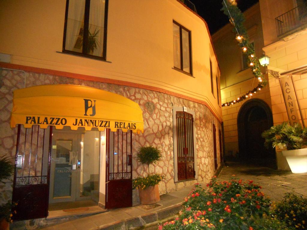 Palazzo Jannuzzi foto 26