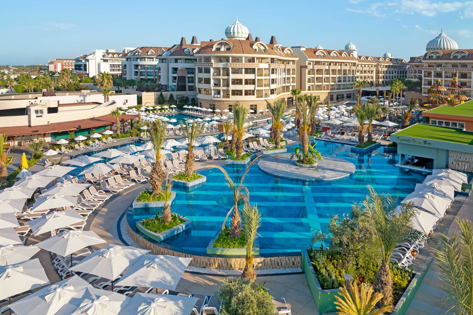 Kirman Belazur Resort & Spa.