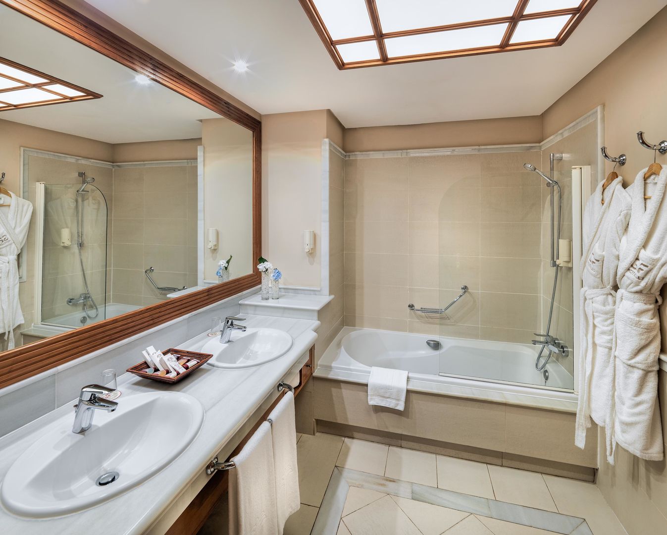 GF Gran Costa Adeje image 2