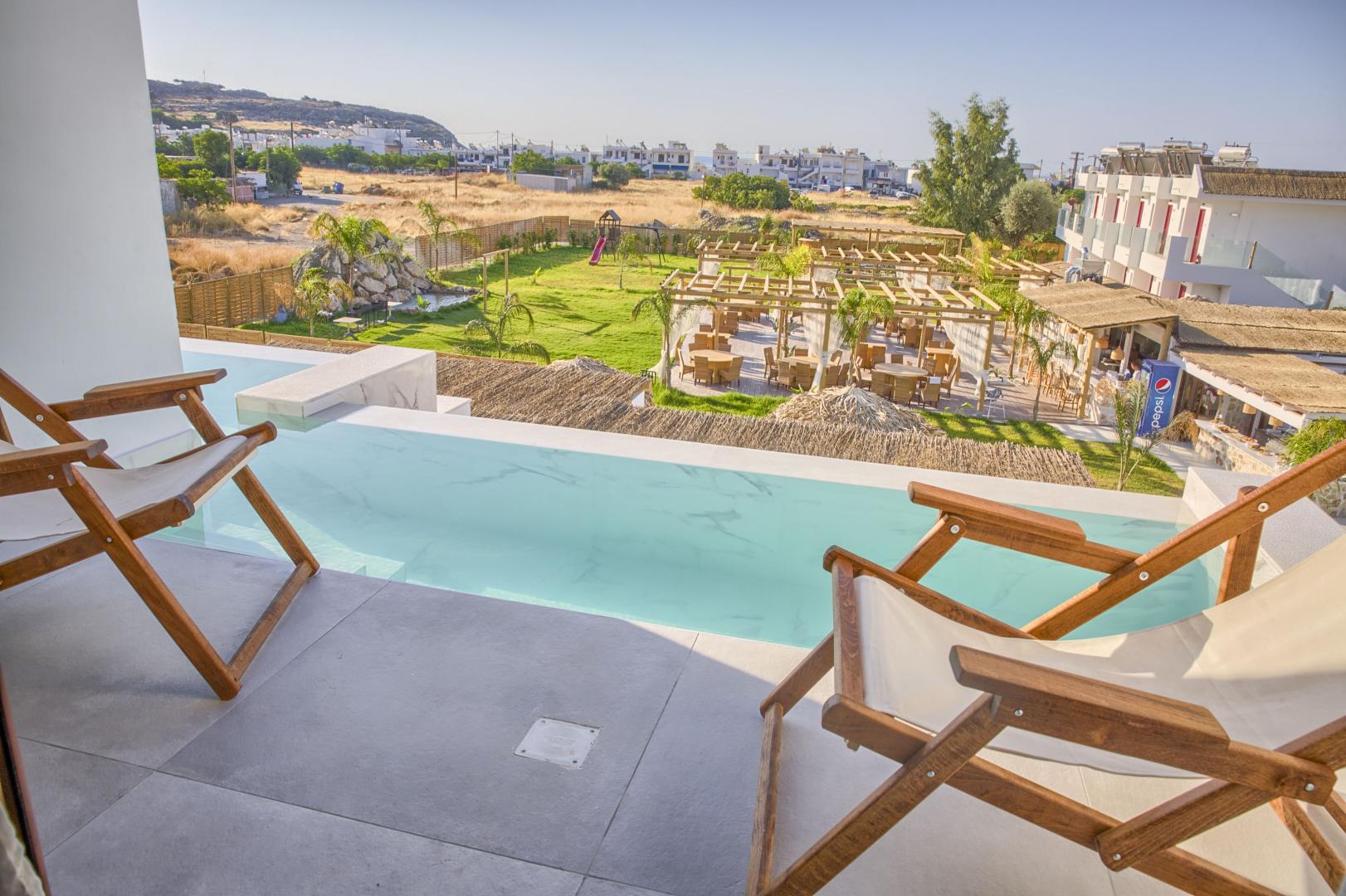Alia Luxury Suites & Spa Beachfront Hotel foto 39