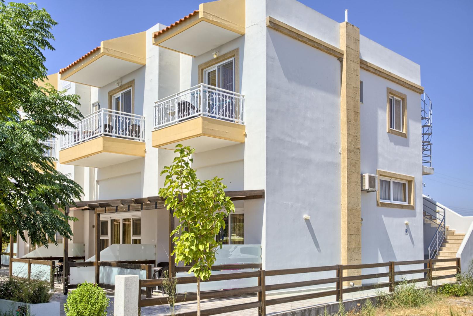 Alia Luxury Suites & Spa Beachfront Hotel foto 9