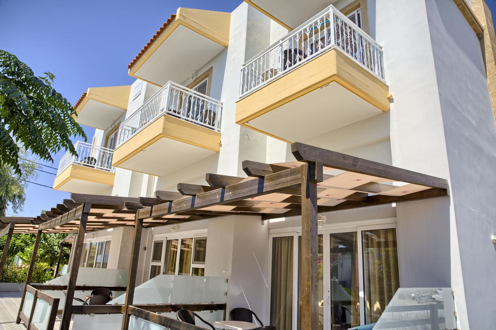 Alia Luxury Suites & Spa Beachfront Hotel foto 10