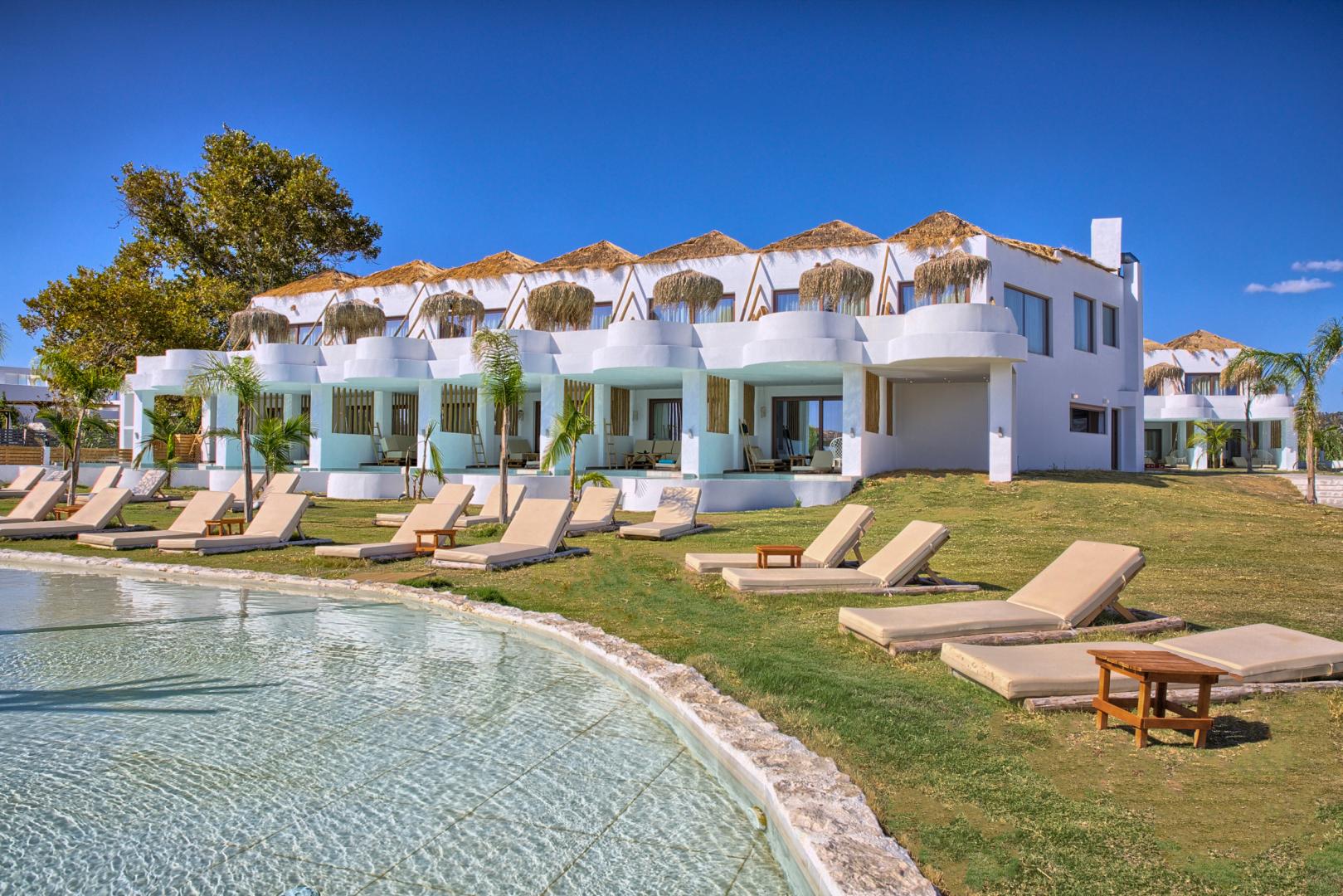 Alia Luxury Suites & Spa Beachfront Hotel foto 7