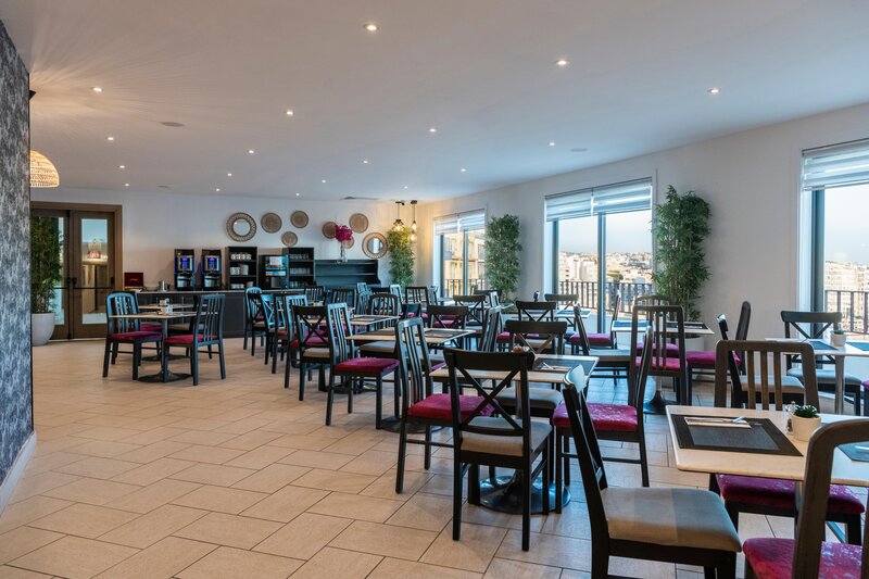 Plaza Regency Hotel image 3