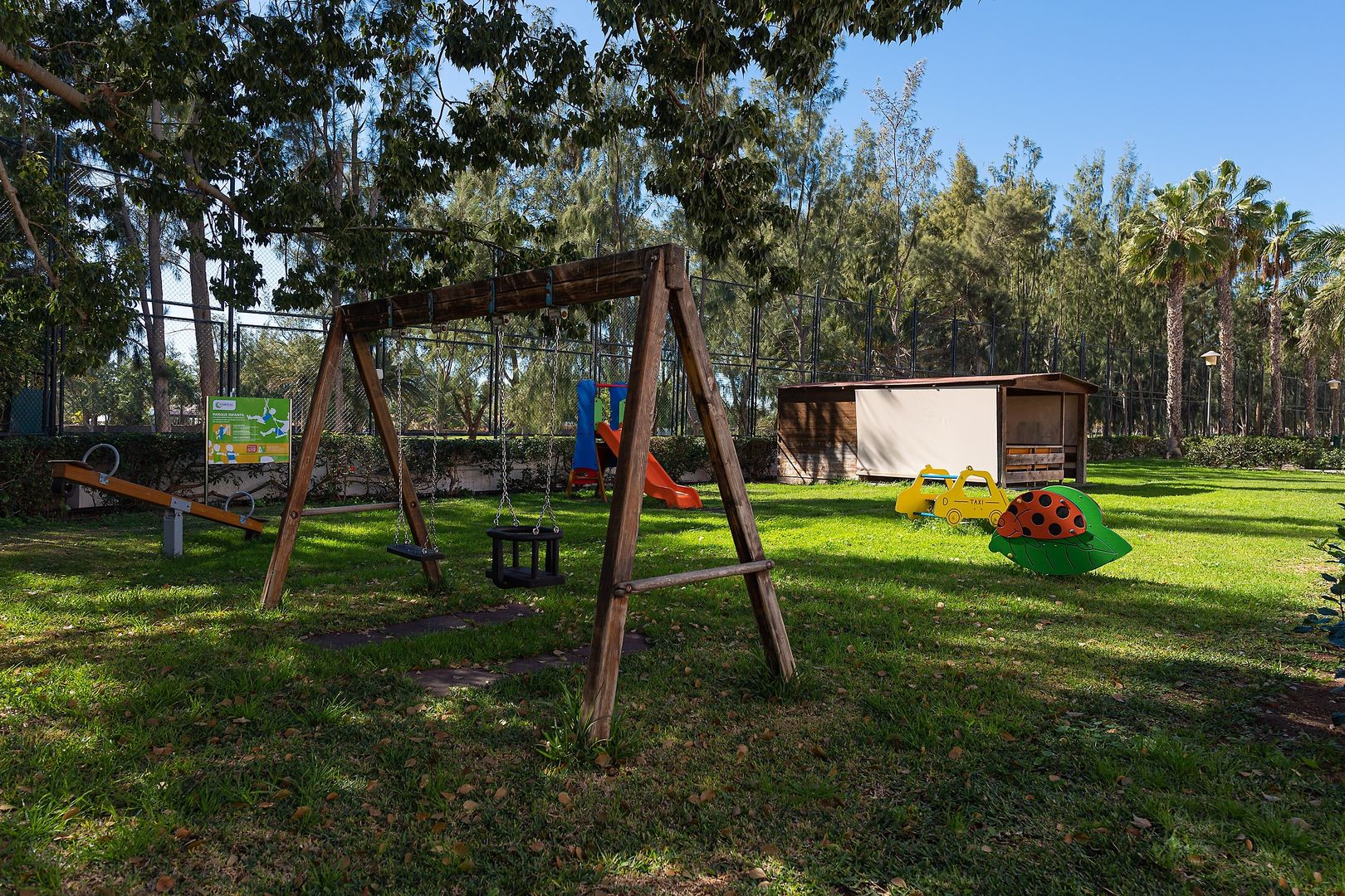 Bungalows Cordial Green Golf image 2