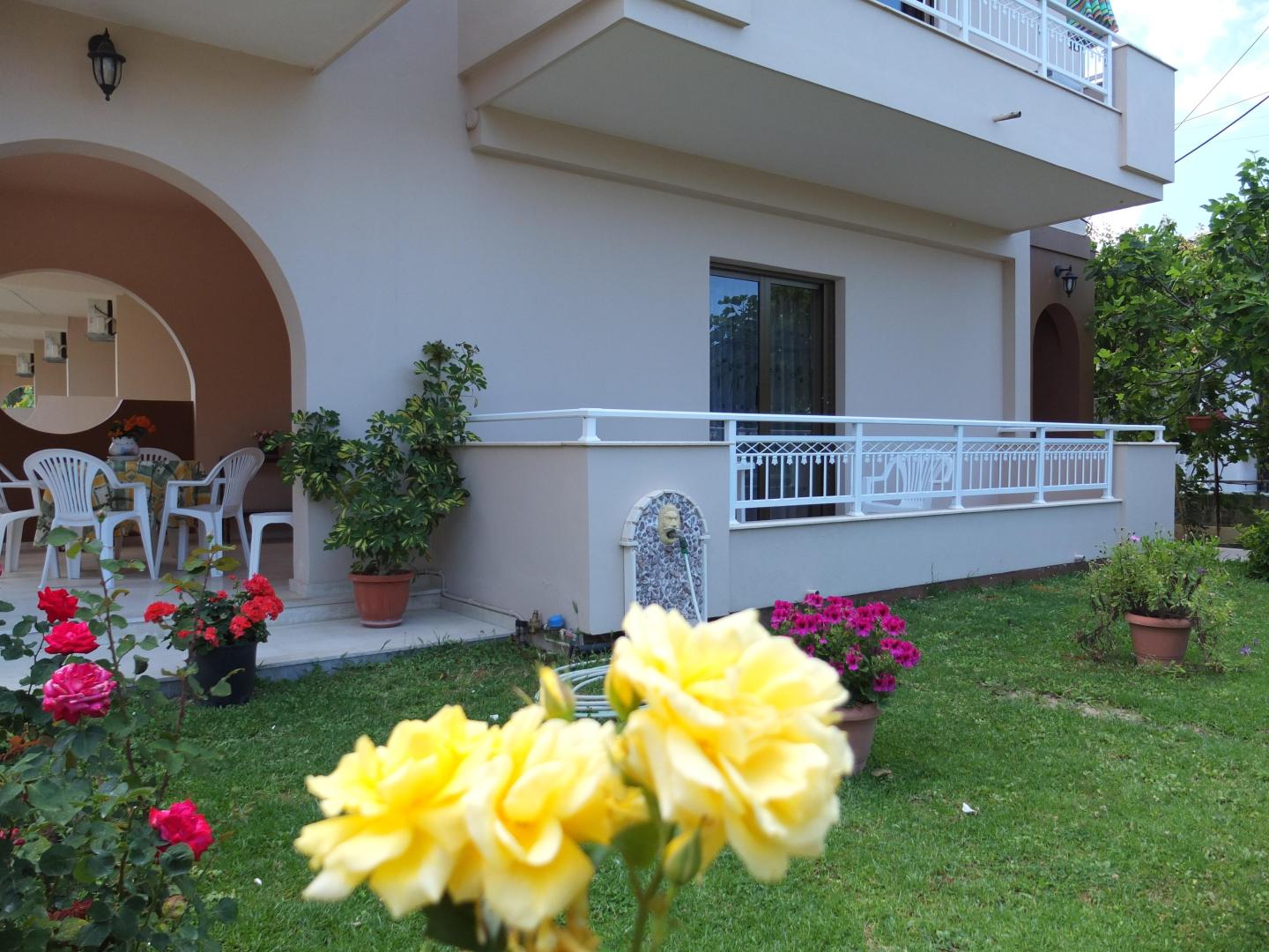 Toulas Apartments foto 17