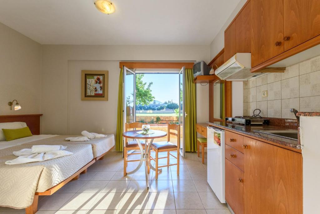 Danelis Studios & Apartments foto 15