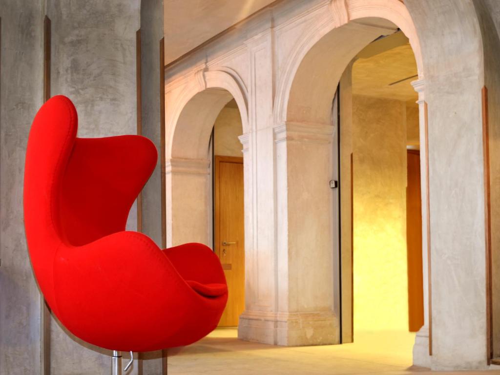 Brown’s Downtown Hotel image 0