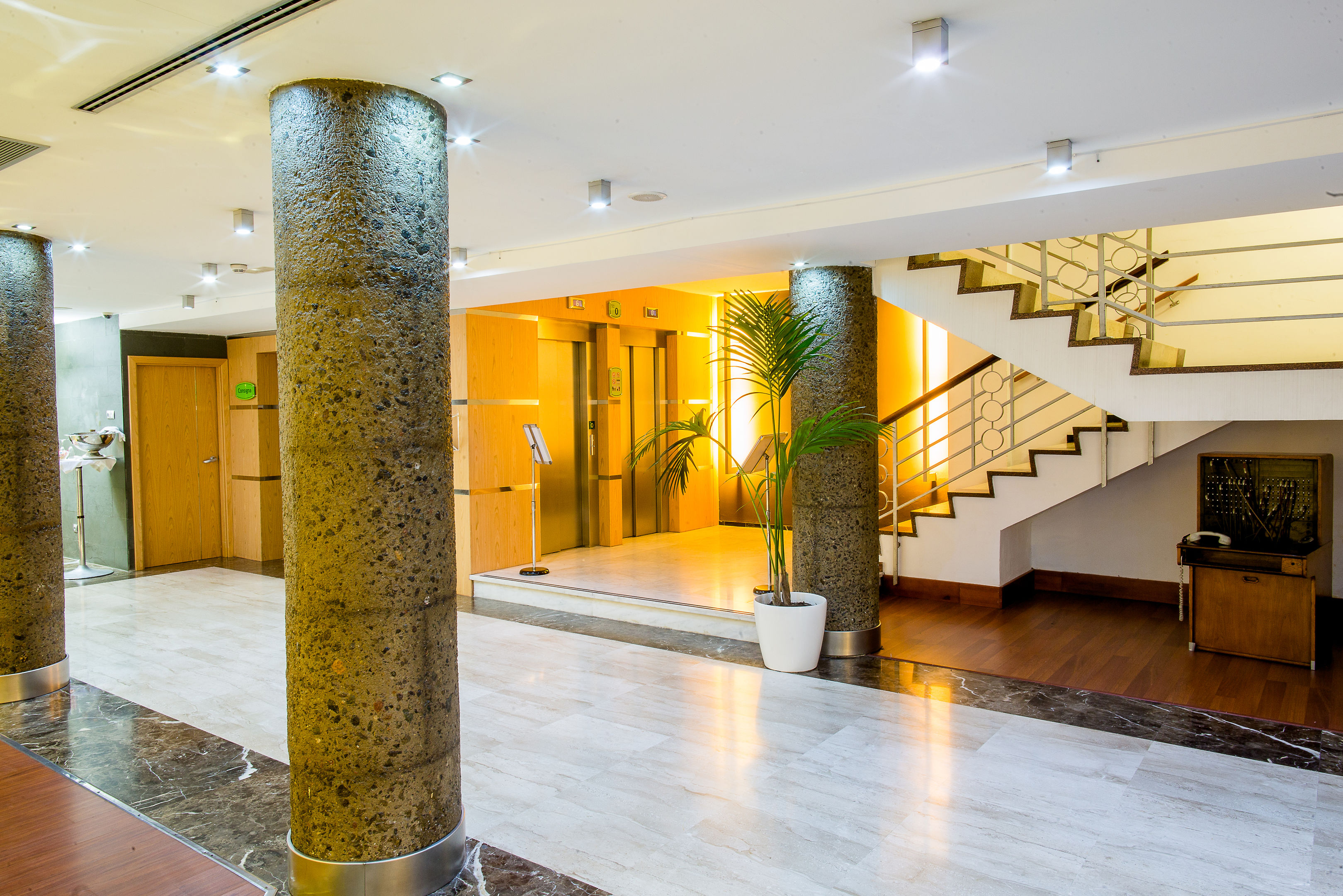 Lobby met receptie — Exe Las Palmas