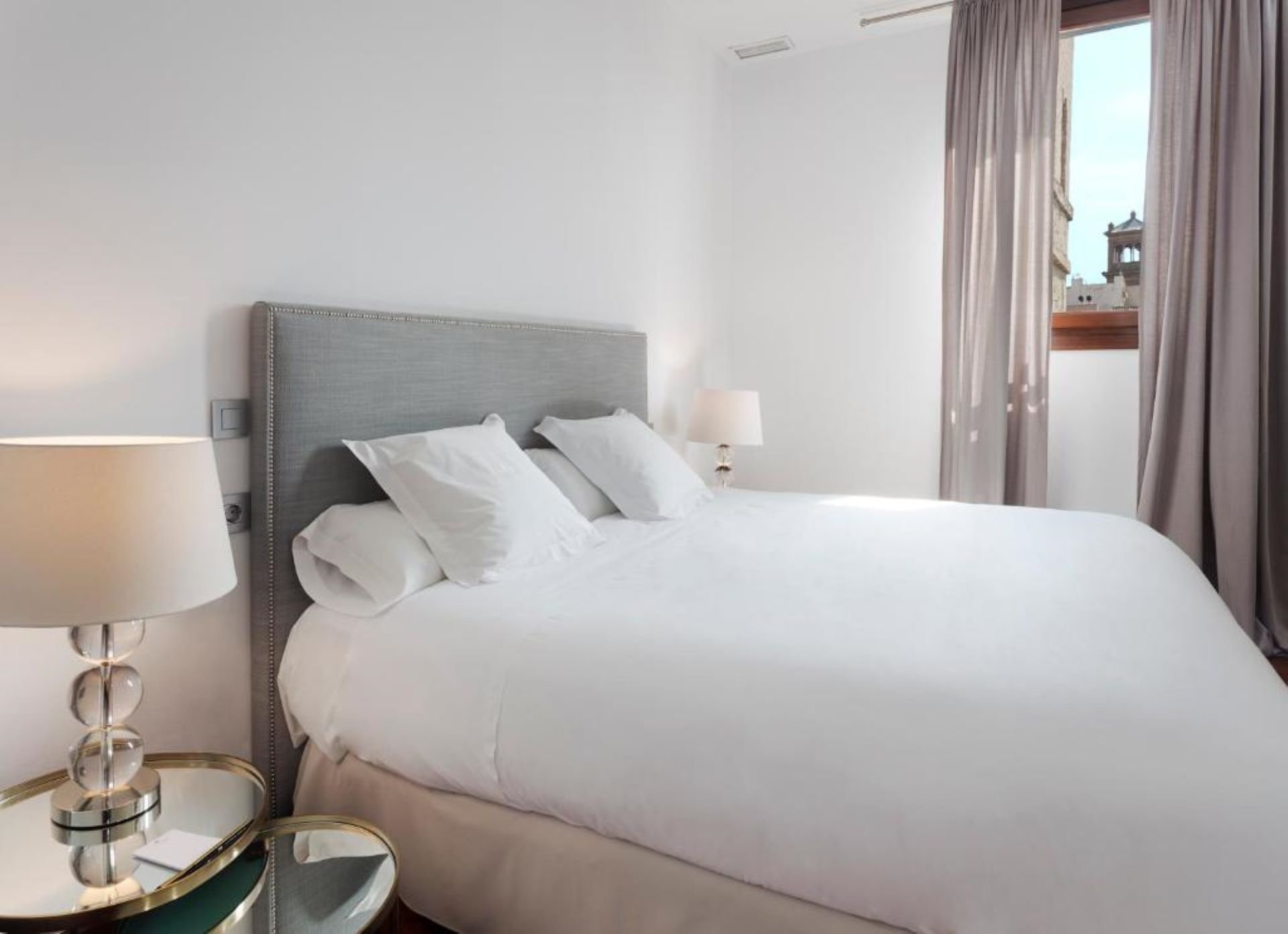 AZZ Sevilla Torre de la Plata image 0