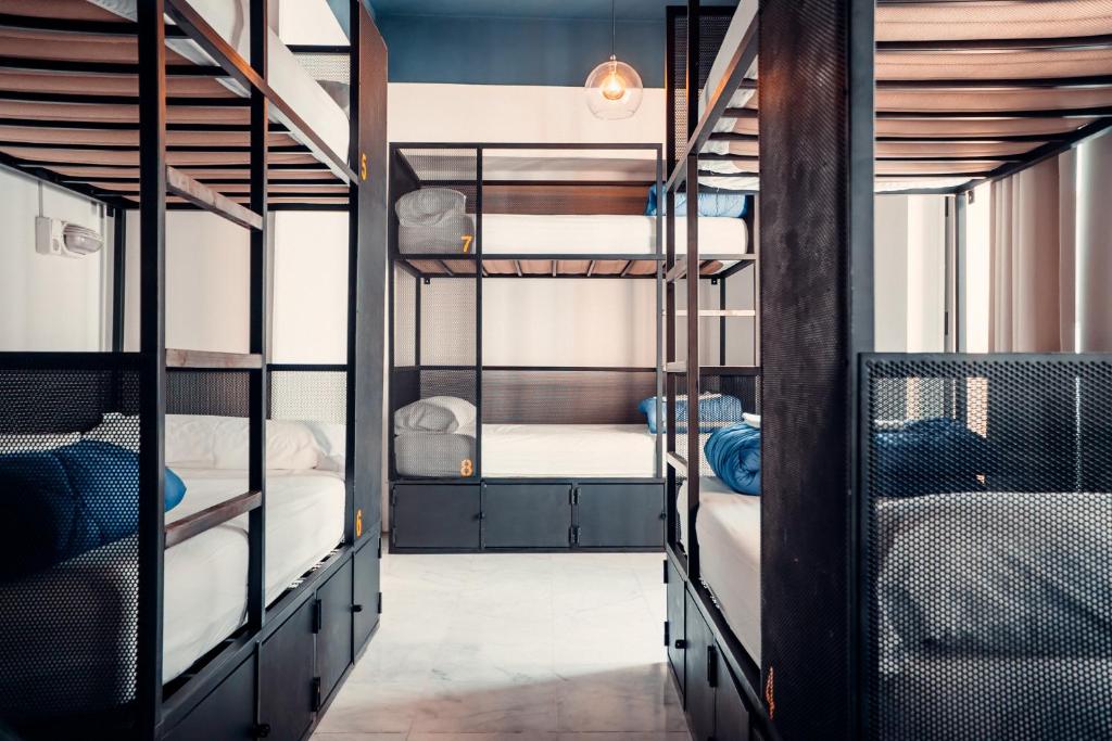 Oasis Backpackers Hostel Sevilla image 1