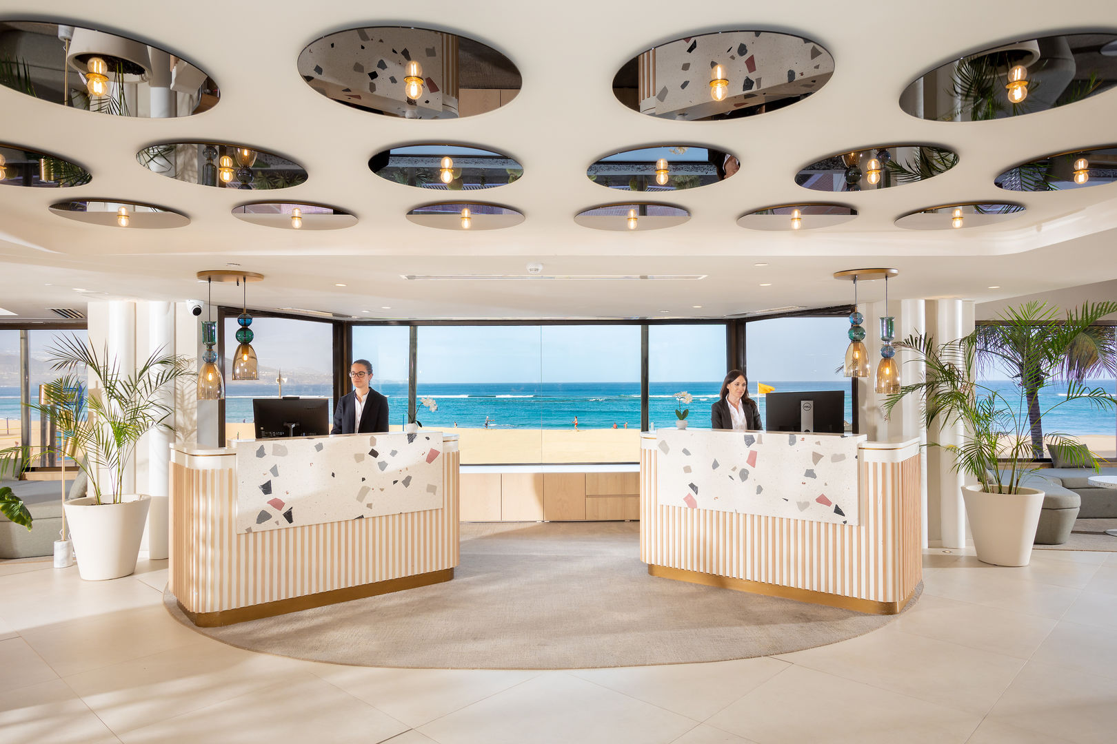 Hotel Cristina by Tigotan image 2