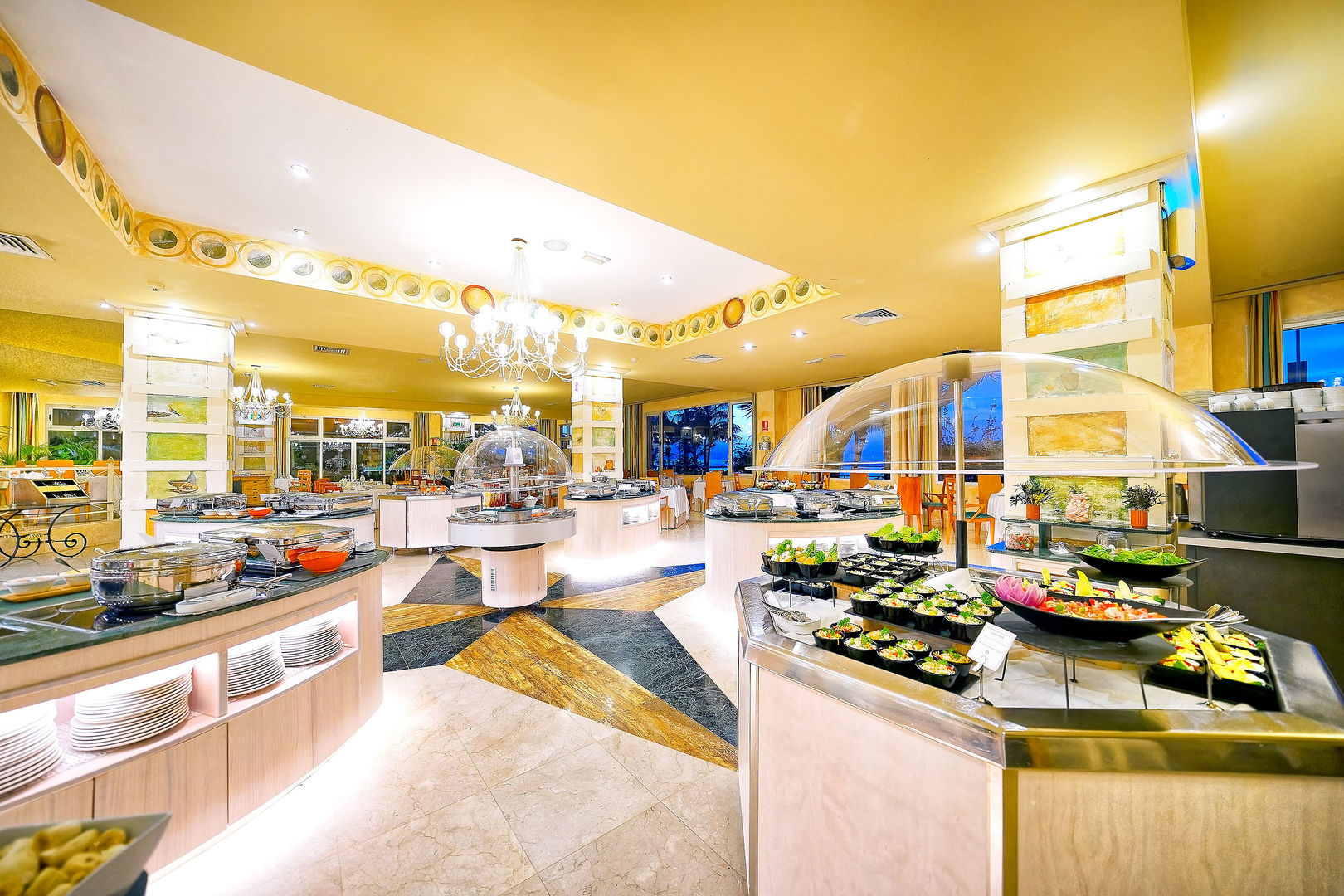 Bull Hotel Reina Isabel & Spa image 2