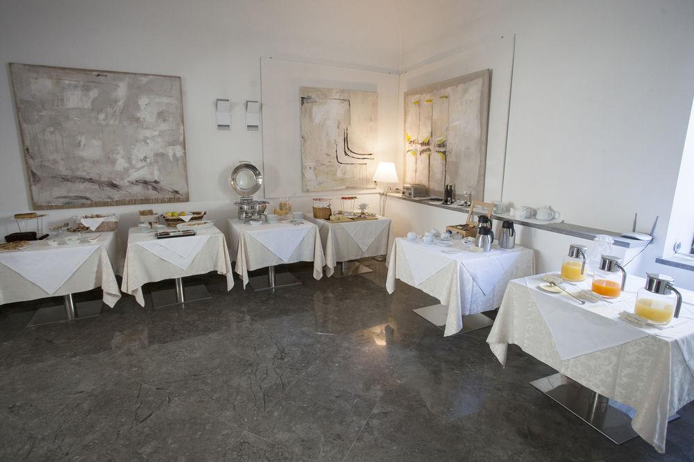 Palazzo Brunaccini foto 21