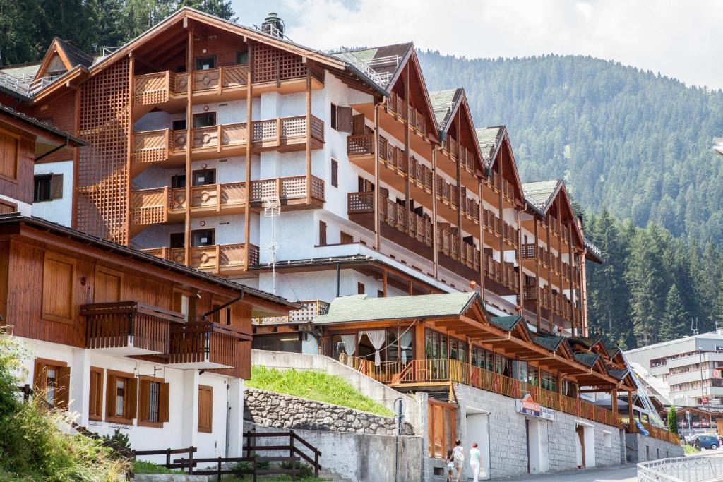 Armon Greenblu Hotel & Wellness image 3