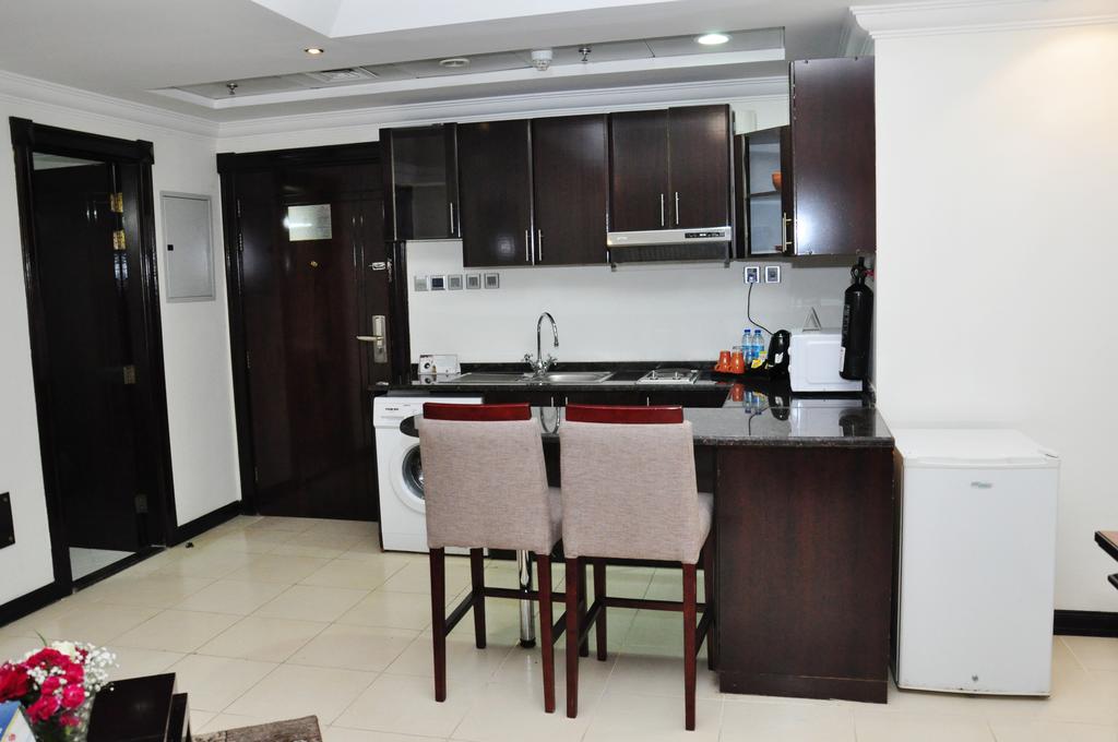 Ewan Ajman Suites Hotel foto 2