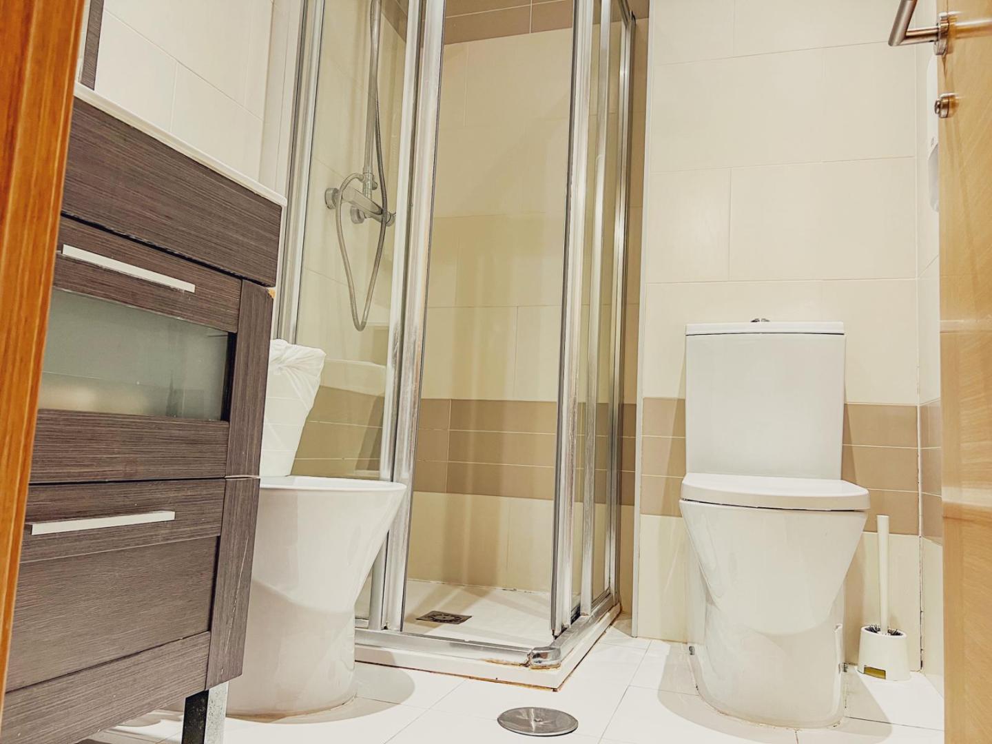 Badkamer met ligbad — Apartamentos Costera del Mar By Mc