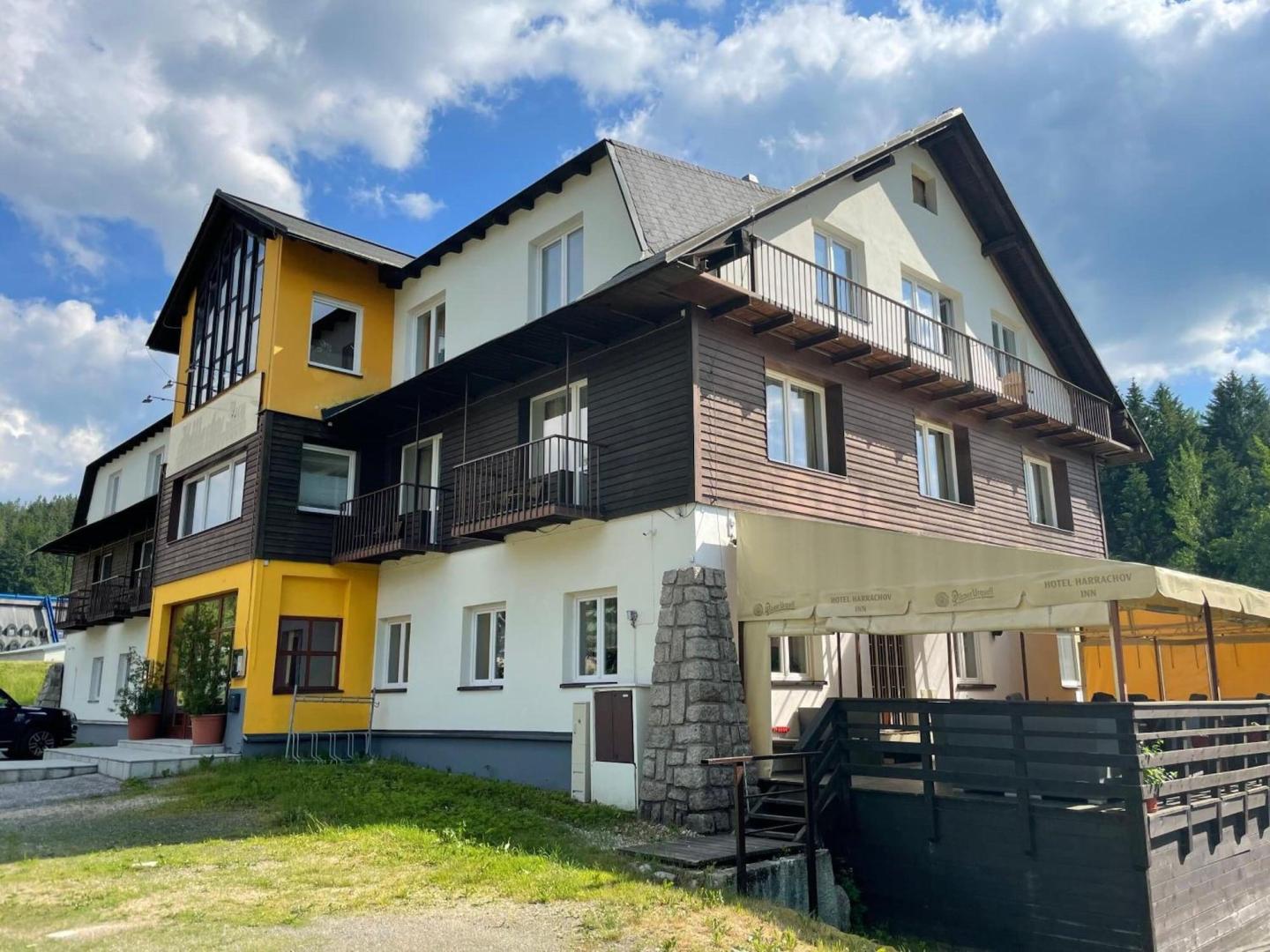 Harrachov Inn