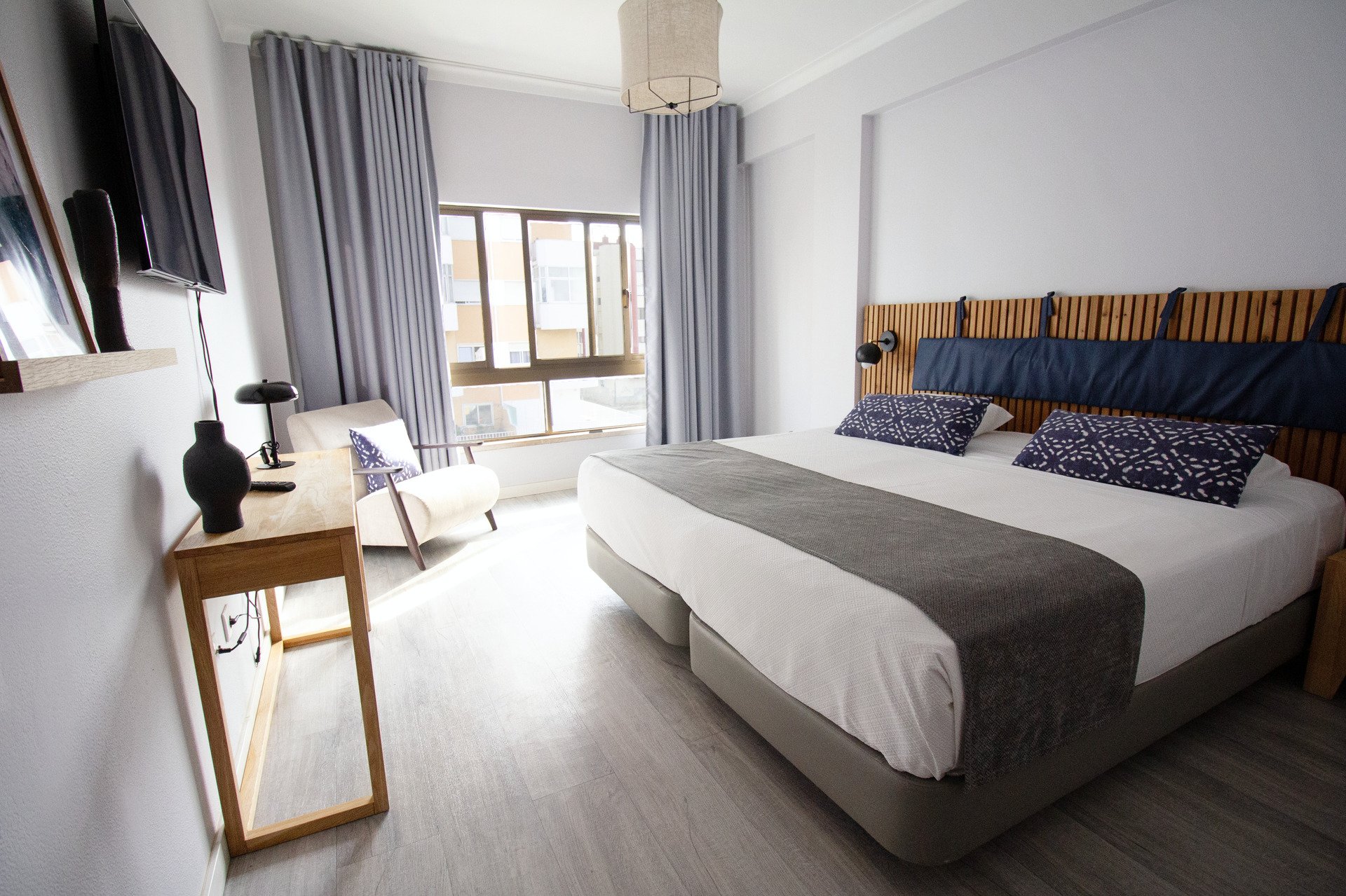 WOT Costa da Caparica image 0