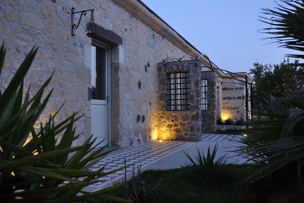 Binnenplaats — Maison Tresnuraghes