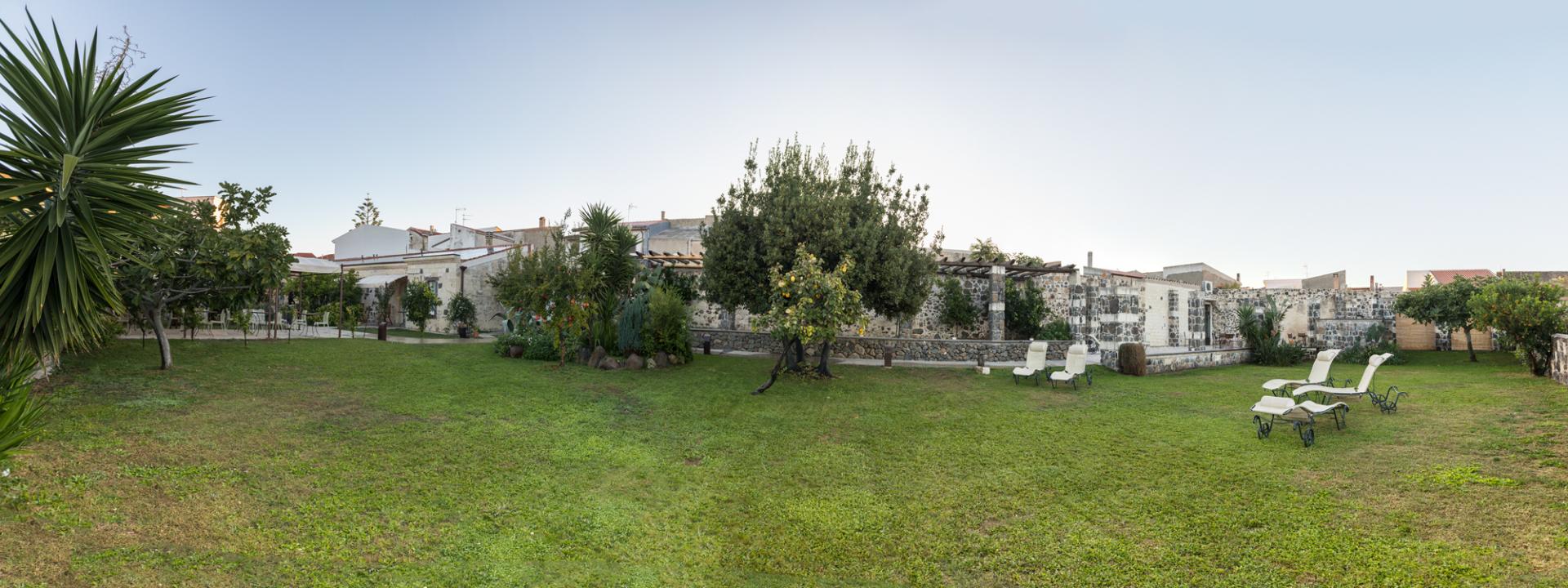 Binnenplaats — Maison Tresnuraghes