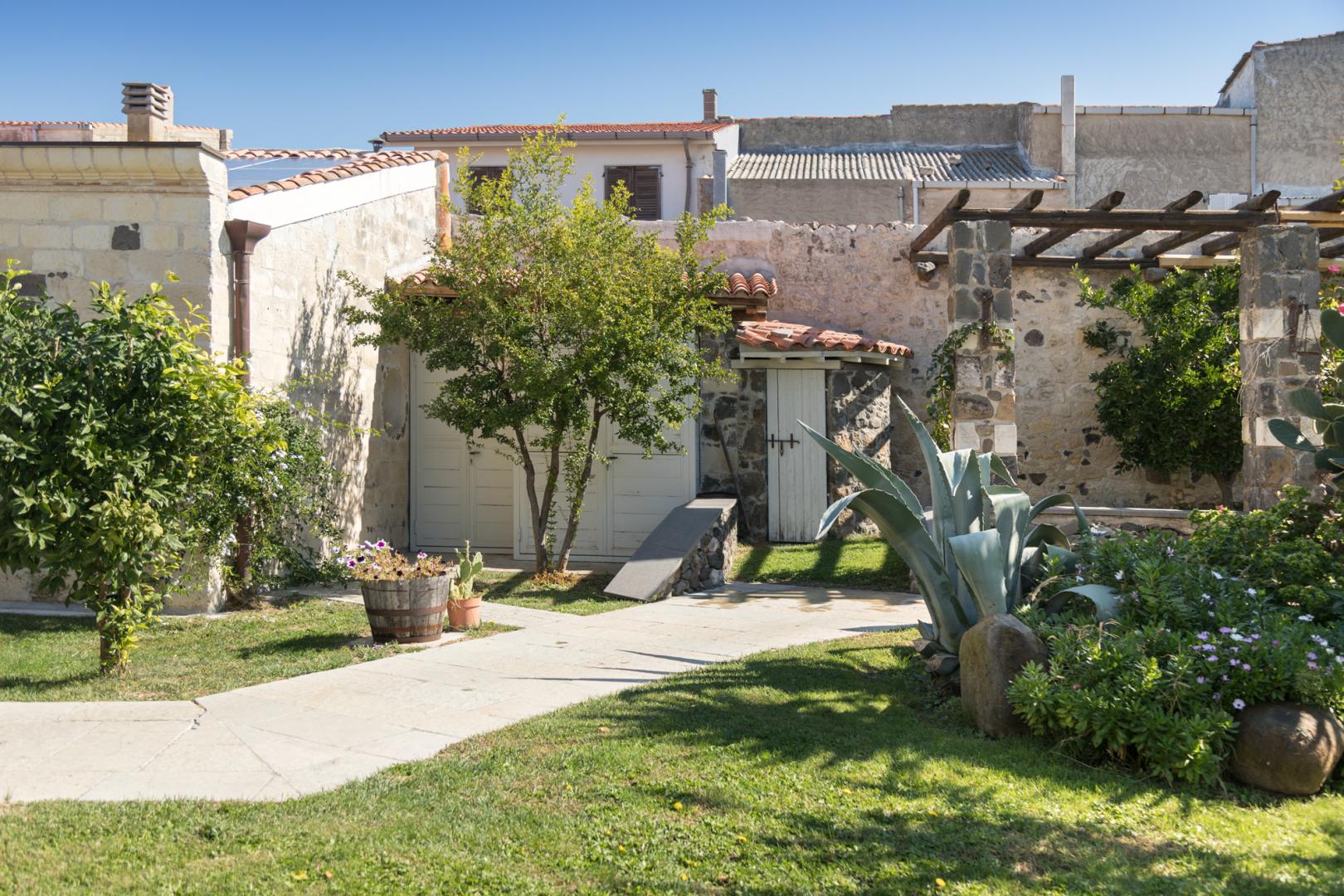 Binnenplaats — Maison Tresnuraghes
