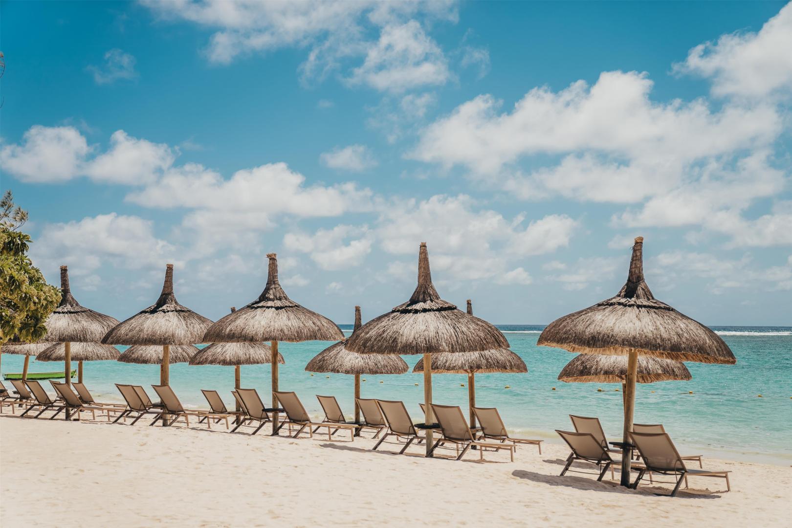 Crystals Beach Resort Belle Mare, a member of Radisson Individuals foto 44