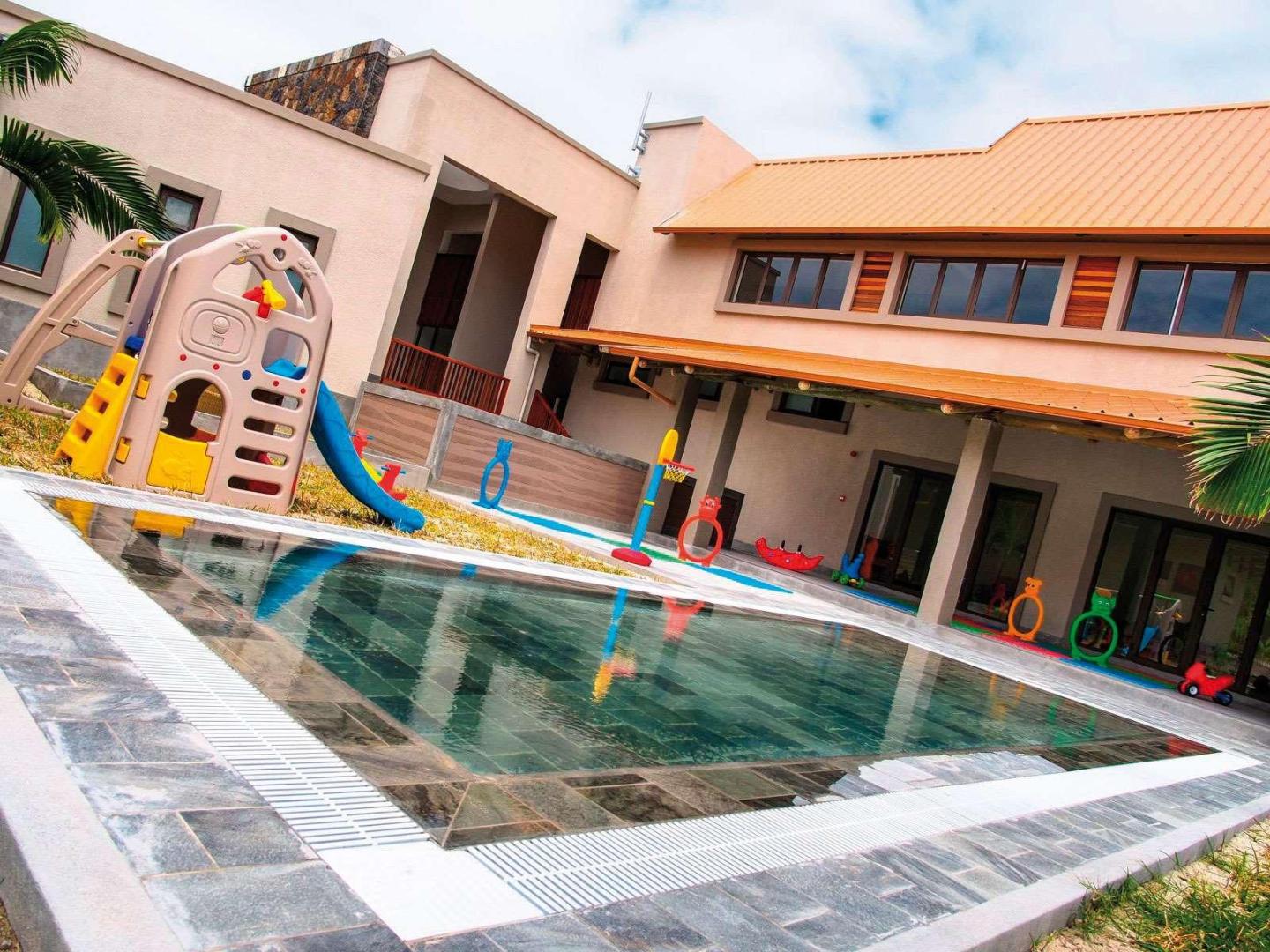 Crystals Beach Resort Belle Mare, a member of Radisson Individuals foto 24
