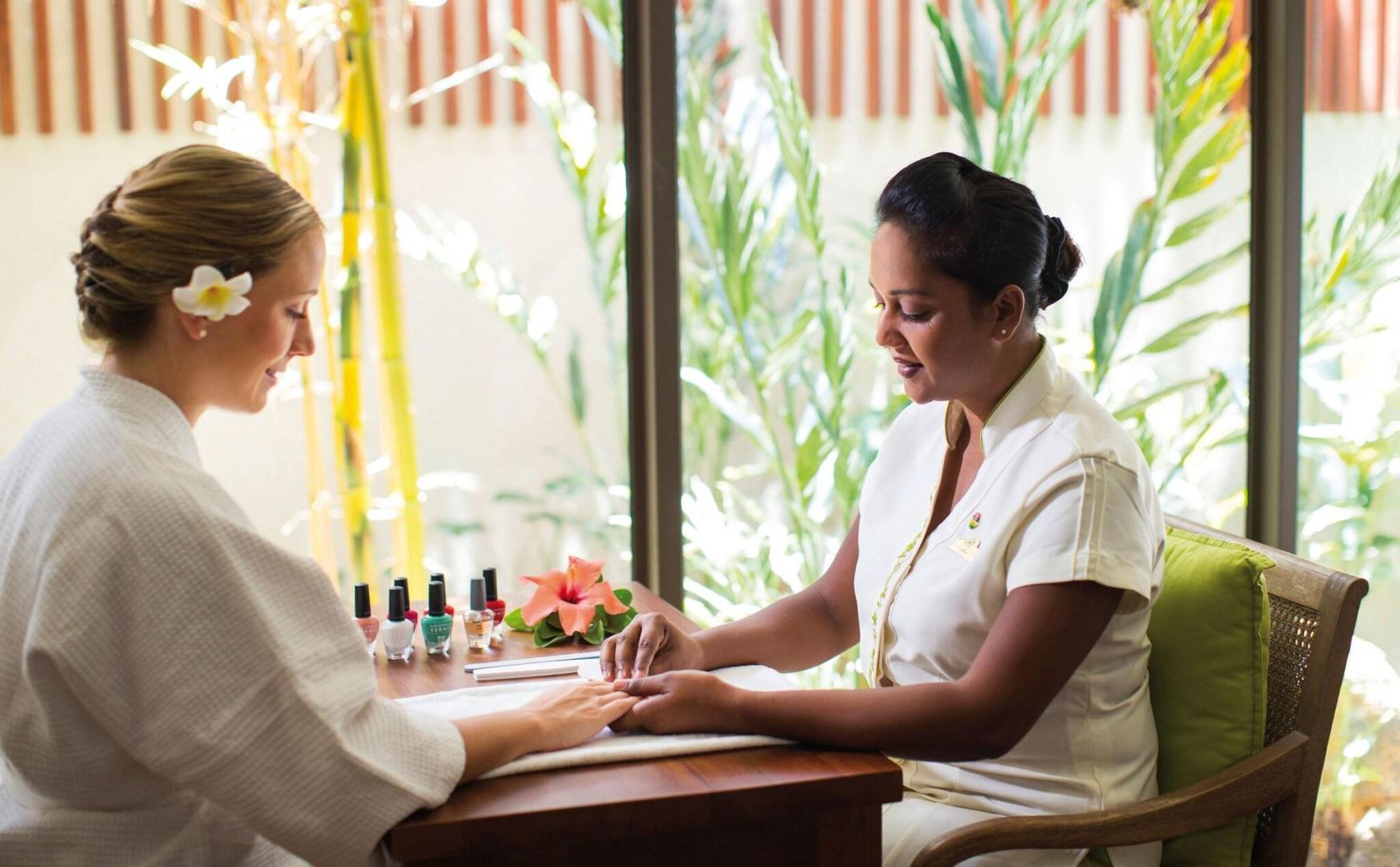 Crystals Beach Resort Belle Mare, a member of Radisson Individuals foto 27