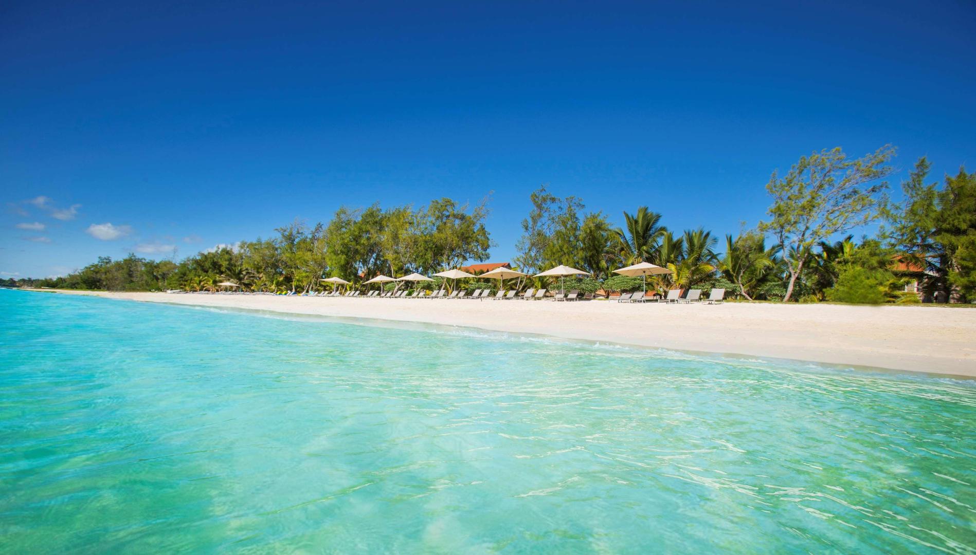 Crystals Beach Resort Belle Mare, a member of Radisson Individuals foto 5