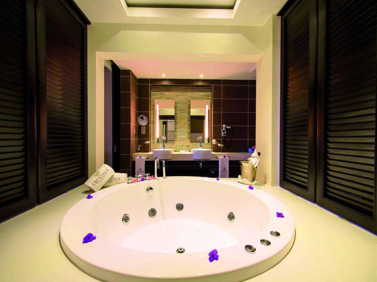 Crystals Beach Resort Belle Mare, a member of Radisson Individuals foto 7