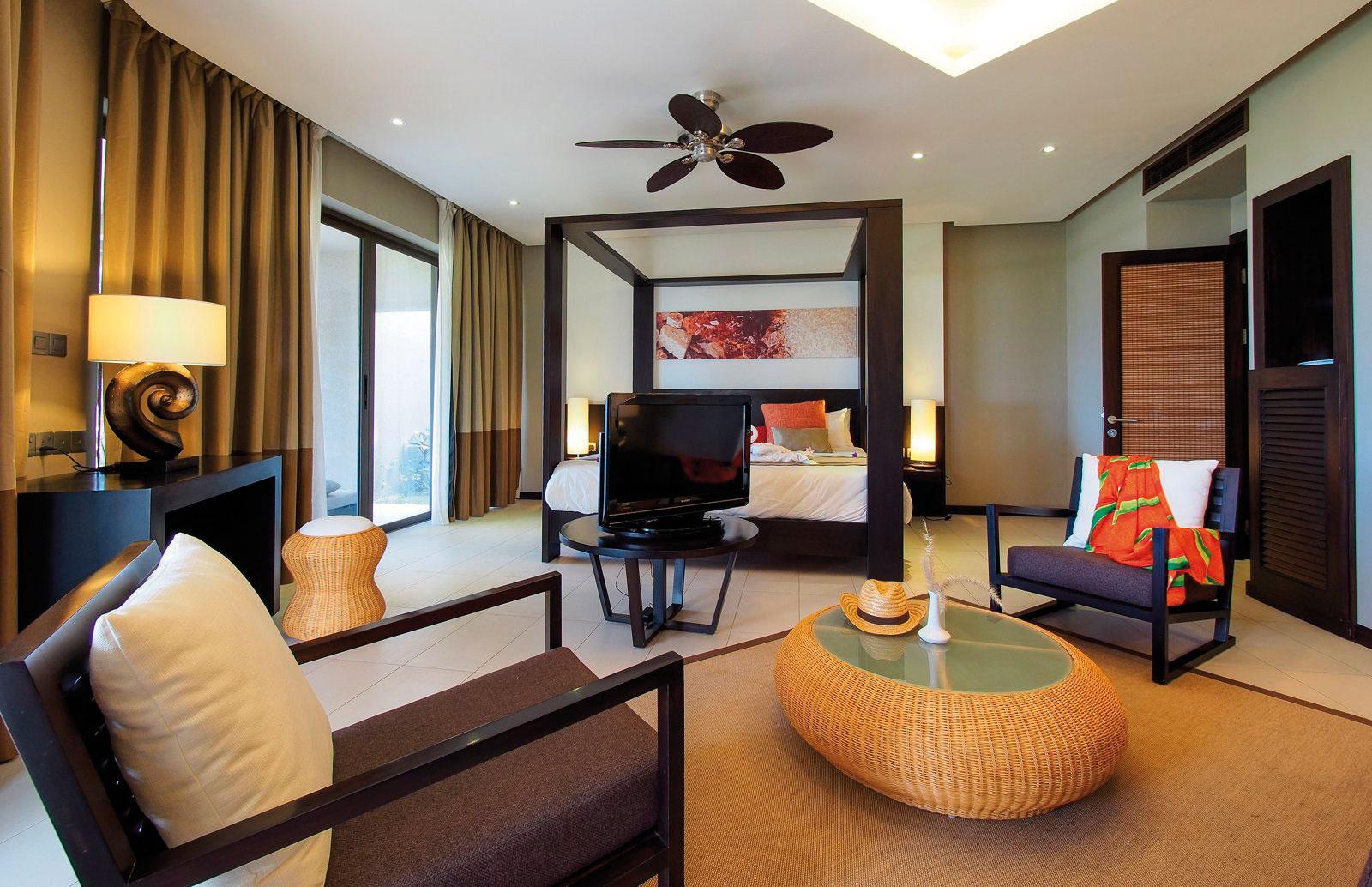 Crystals Beach Resort Belle Mare, a member of Radisson Individuals foto 39