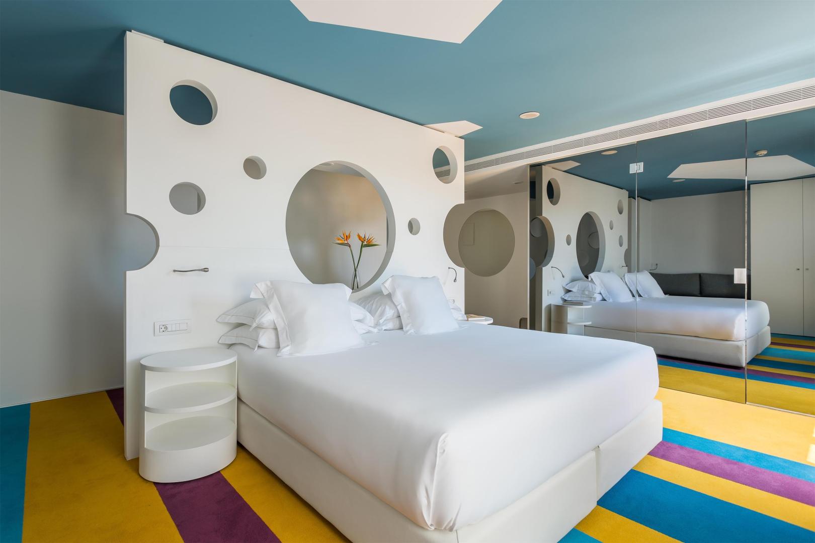 Room Mate Pau image 1