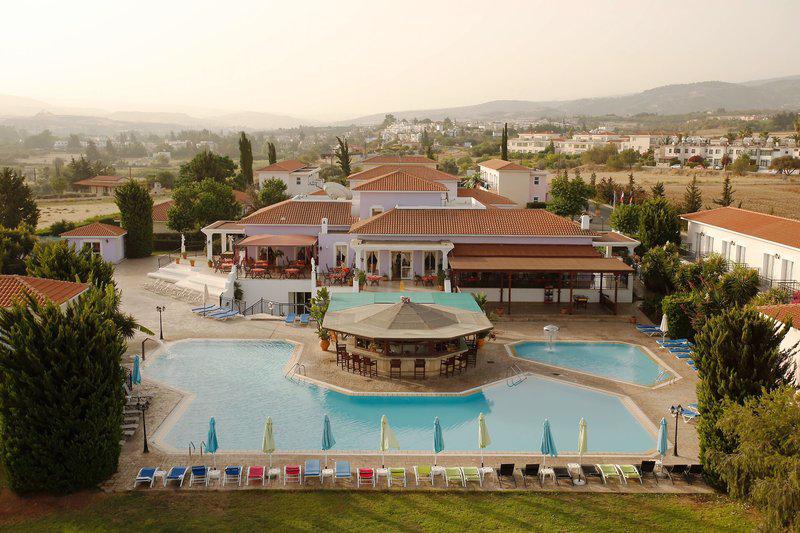 Akamanthea Holiday Village