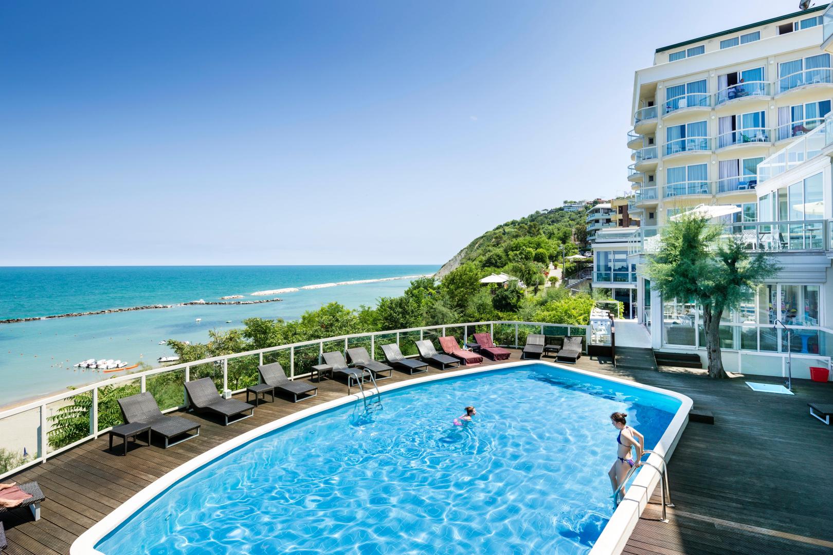 Hotel Sans Souci image 0
